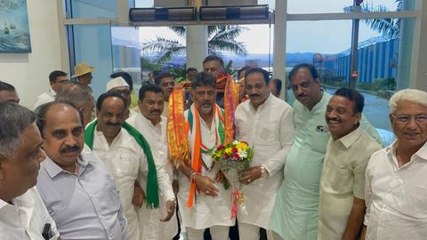 शिगगांव के टिकट दावेदारों से डीके शिवकुमार ने की चर्चा