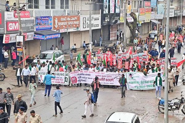 दावणगेरे बंद का रहा मिला-जुला असर