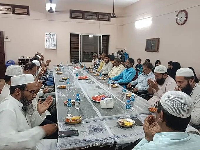 हिंदू व्याख्याताओं ने किया इफ्तार पार्टी का आयोजन