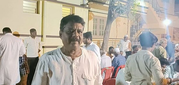 सामाजिक एकता का प्रतीक बनी इफ्तार पार्टी