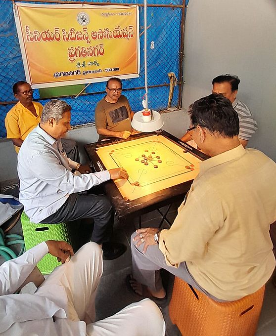 कैरम प्रतियोगिता में चंद्रकांत प्रथम स्थान पर