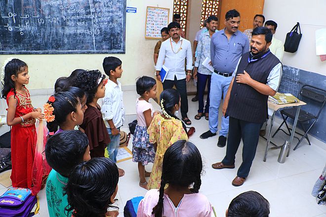 बच्चों की सुरक्षा करना सभी अधिकारियों का कर्तव्य
