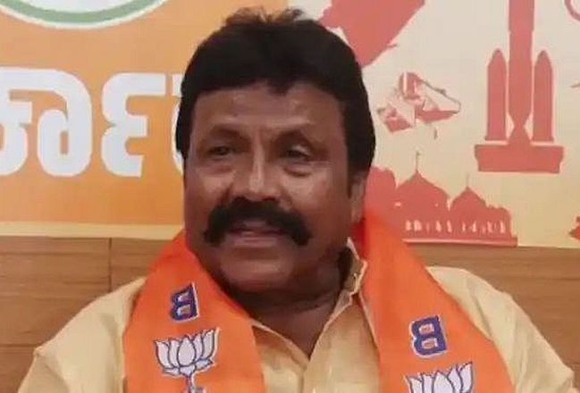 दिल्ली जाने पर भी नहीं मिलते हावेरी सांसद बसवराज बोम्मई