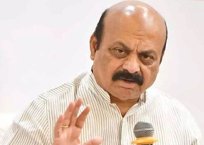 विकास कार्यों के लिए सरकार के पास पैसा नहीं