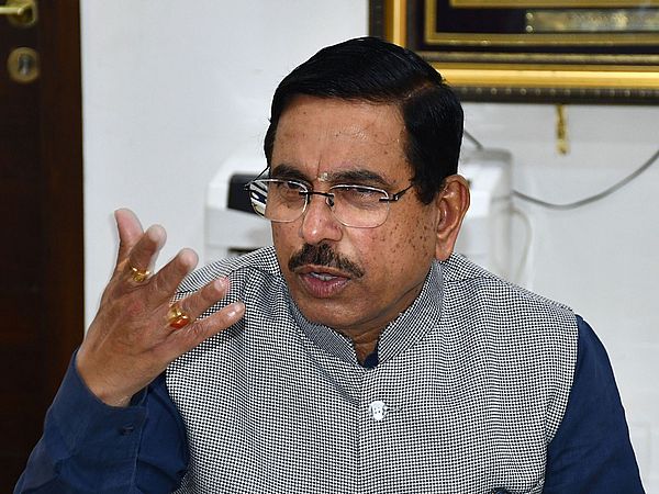 माफी मांगे मुख्यमंत्री सिद्धरामय्या