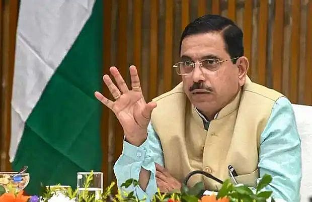 विधायकों की खरीद-फरोख्त कर रहे सिद्धरामय्या और शिवकुमार