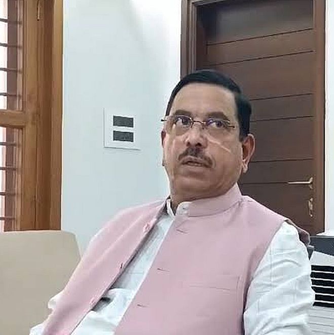 स्व-सेवानिवृत्ति की घोषणा एक त्रासदी