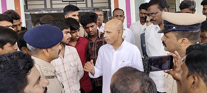 मंत्री पाटिल ने परखी शिक्षा गुणवत्ता