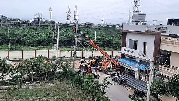 साढ़े नौ घंटे बिजली कटौती, लोग परेशान