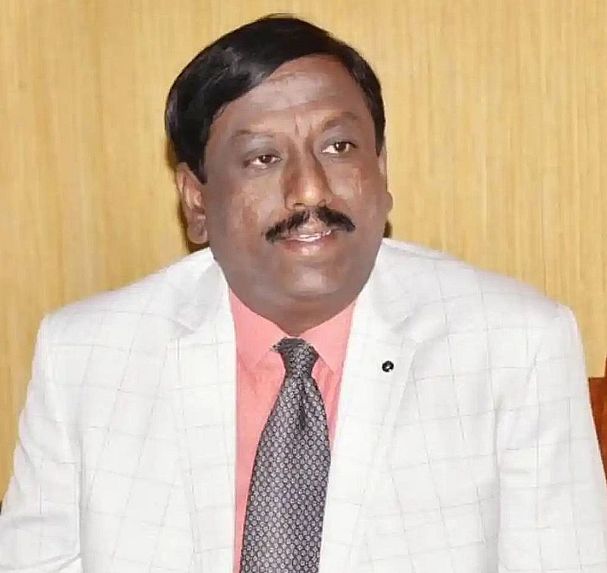 ऑनलाइन में 4,315 पृष्ठों के दस्तावेज जारी