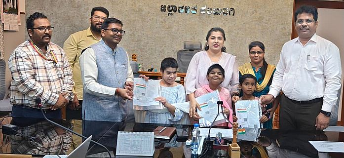 कलबुर्गी में स्कूली बच्चों के आधार पंजीकरण के लिए विशेष अभियान शुरू