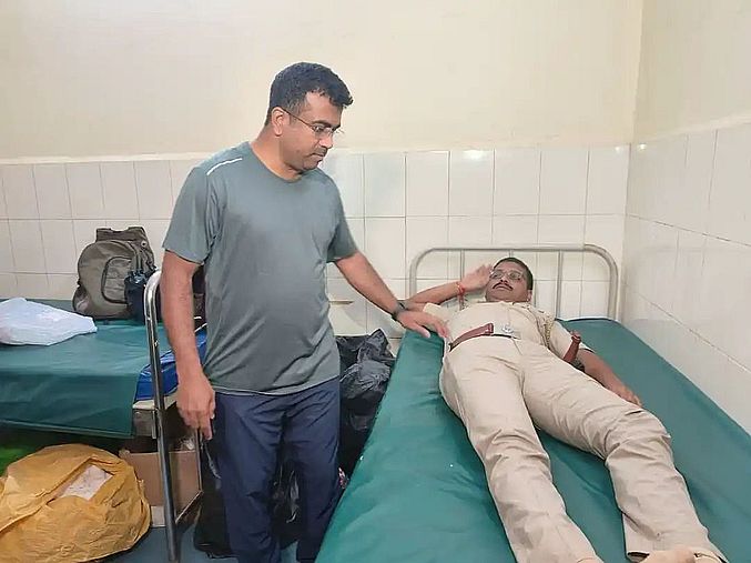 डकैती और दुष्कर्म मामलों में वांछित आरोपी पुलिस मुठभेड़ में घायल