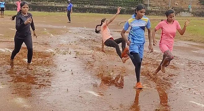 सिंथेटिक मैदान से वंचित उत्तर कन्नड़ जिला