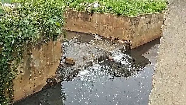 डेढ़ साल से कर्मचारियों का वेतन बकाया