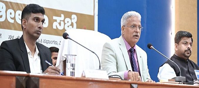 ग्रामीण लोगों के जीवन को प्राथमिकता दें