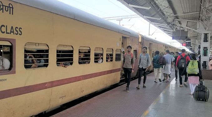 विशेष एक्सप्रेस ट्रेन को उन्नत करने की रेलवे बोर्ड से मंजूरी