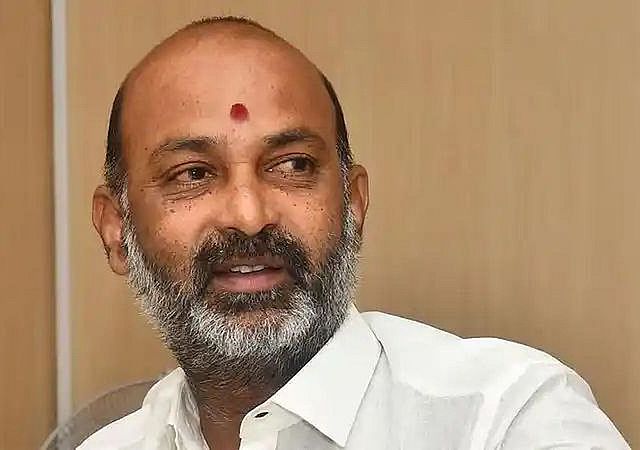 नक्सल-मुक्त भारत बनाने के लिए सरकार प्रतिबद्ध