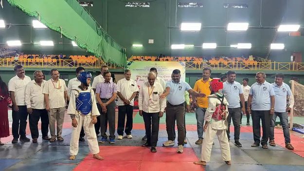 अभ्यास और परिश्रम से ही सफलता संभव