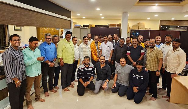 विधायक टेंगिनकाई ने एसजेआरवीपी टीम का किया सम्मान