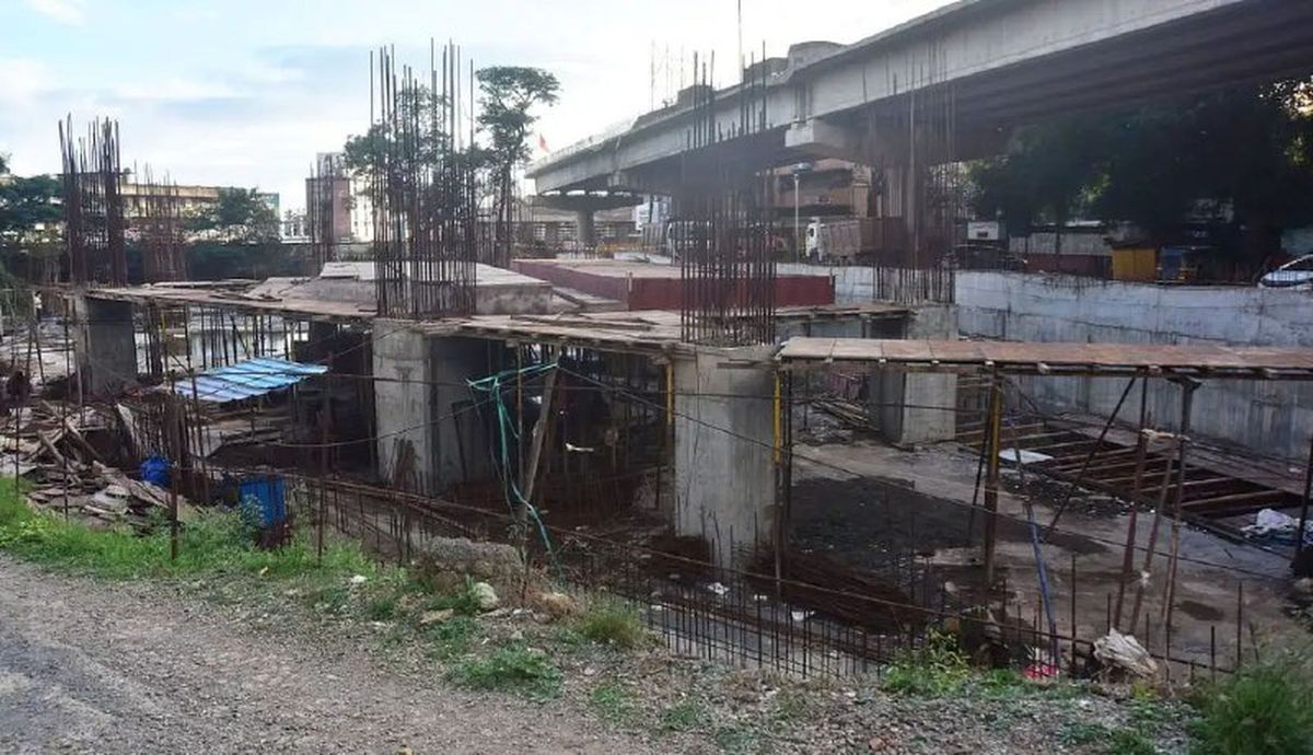 ‘बहुमंजिला कार पार्किंग’ का निर्माण कार्य लंबित