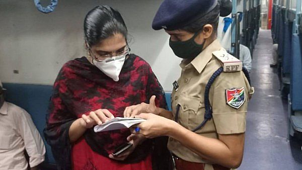 रेल यात्राओं में महिलाओं के लिए ‘मेरी सहेली’ योजना