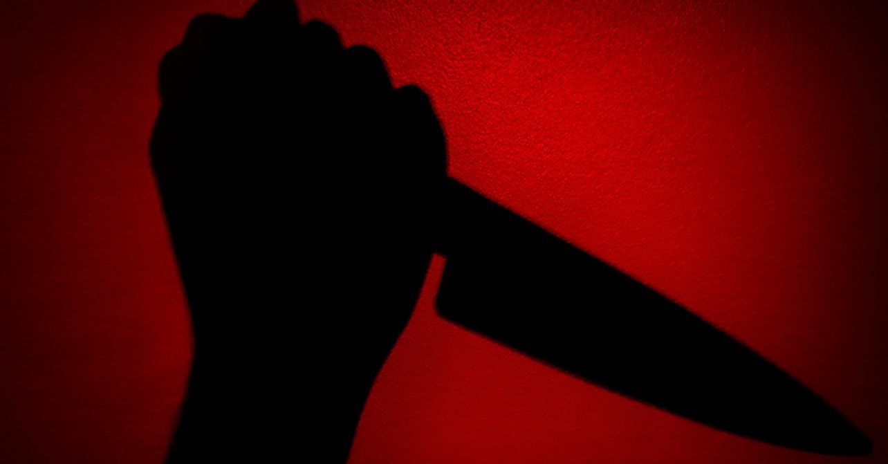 तलाक चाहने वाली पत्नी पर पति का जानलेवा हमला