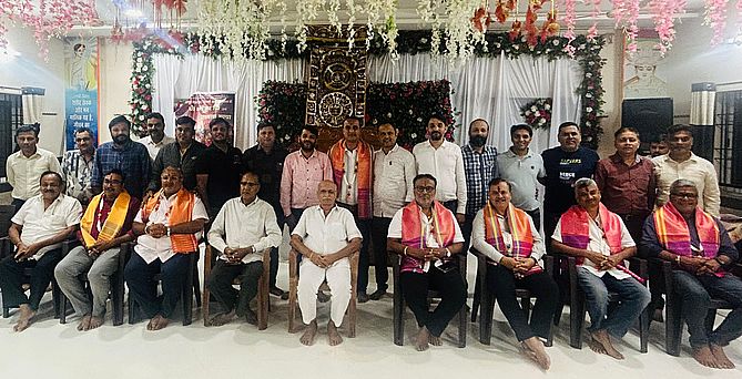 शांतिनाथ स्कूल की नई समिति का बहुमान