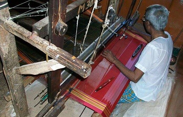 मूलभूत सुविधाओं को ही भूल गया वस्त्र निगम