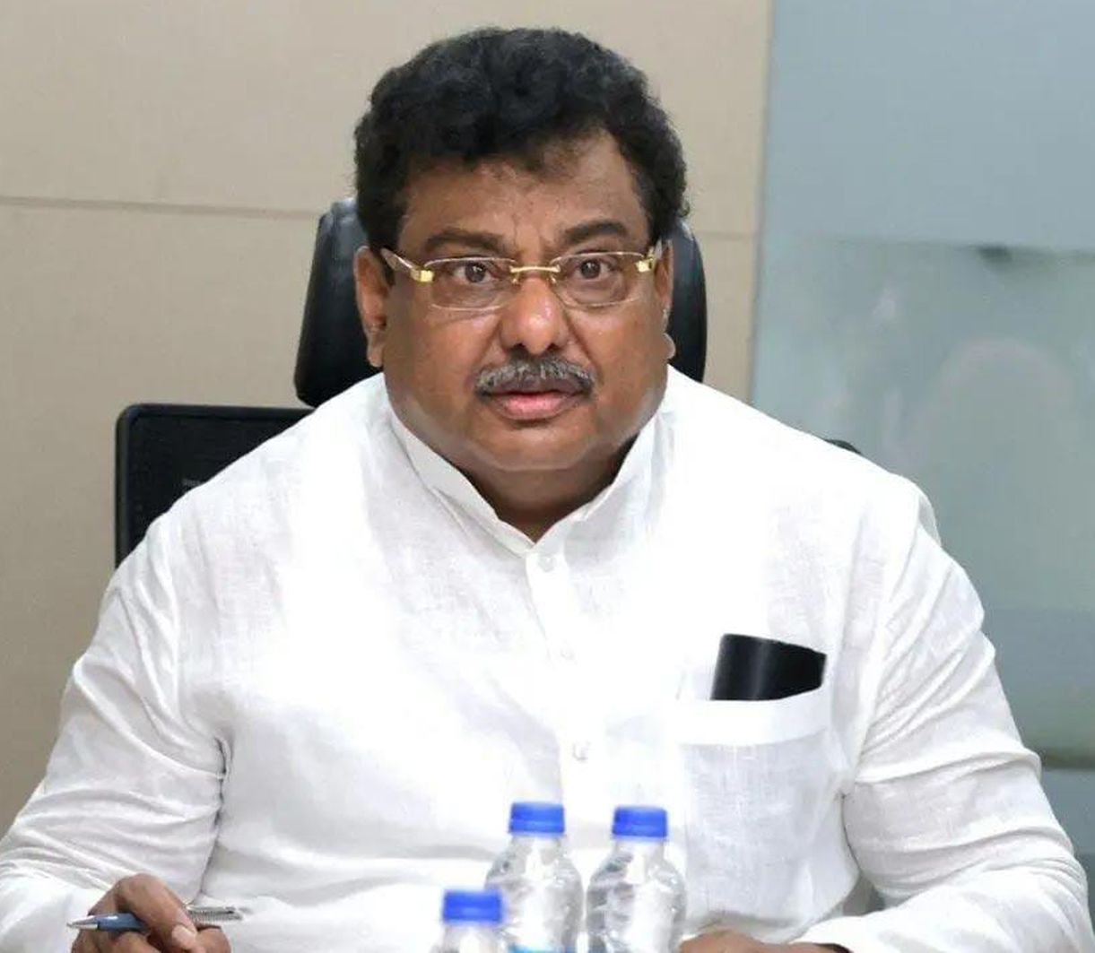 "कन्हेरी श्री क्षमा मांगें तो मैं उनके चरण छूकर विजयपुर लाऊंगा"