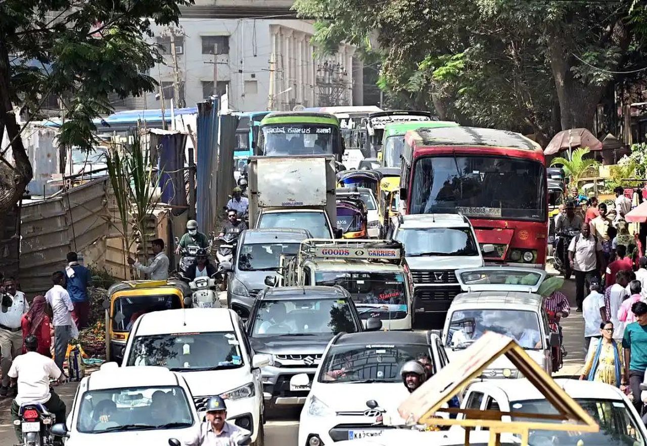 चार साल बाद भी अधूरा फ्लाईओवर