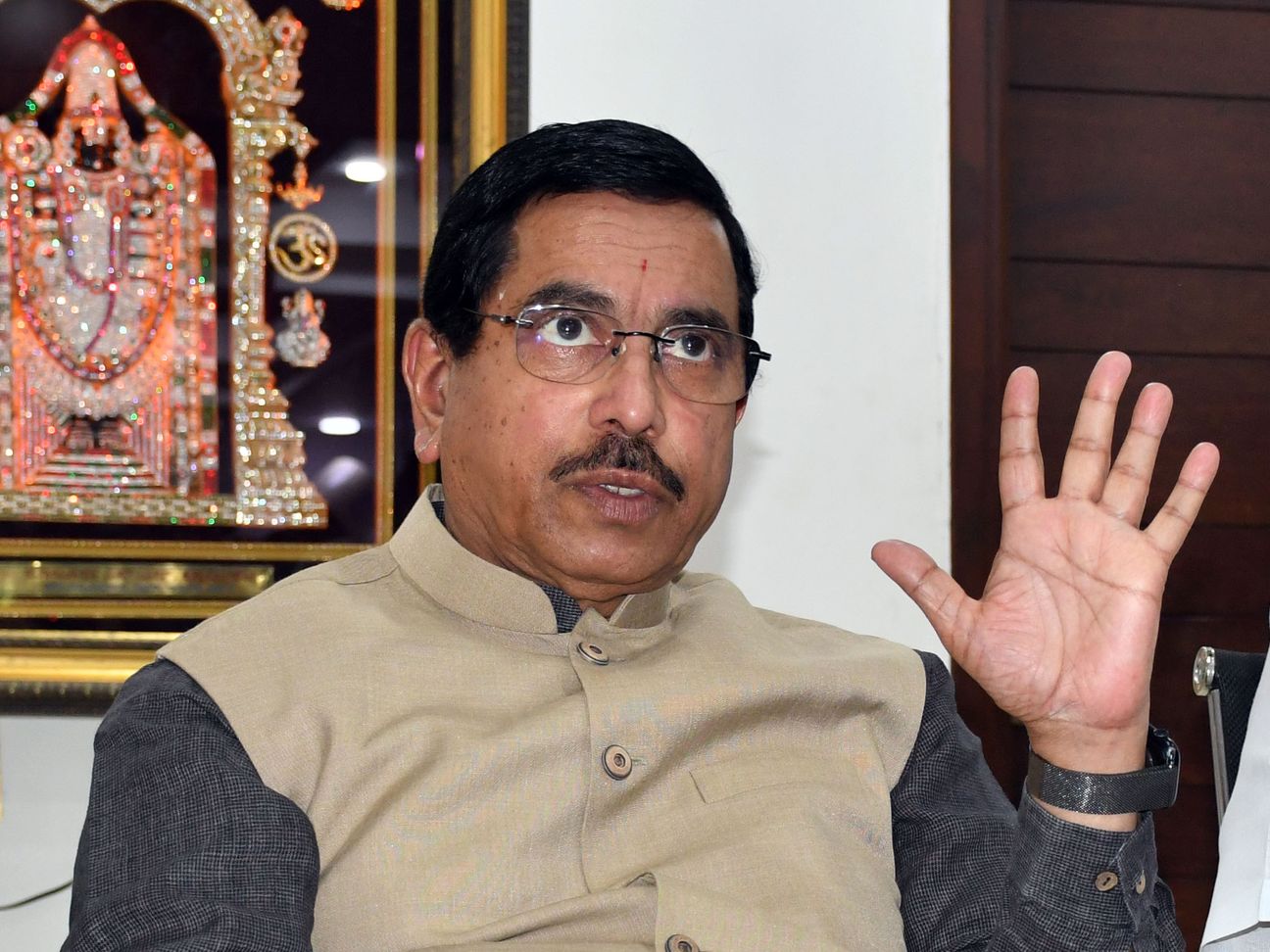 सरकारी लापरवाही से बढ़ रहे अपराध