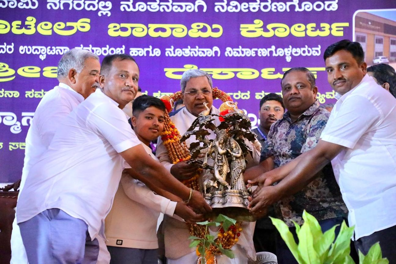 देशी-विदेशी पर्यटकों को प्राथमिकता दें : मुख्यमंत्री सिद्धरामय्या