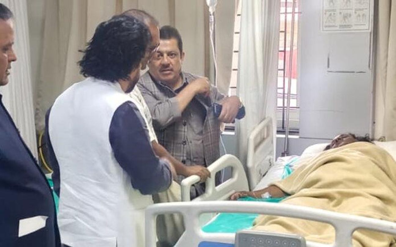 मंत्री जमीर अहमद खान ने घायलों का जाना हाल