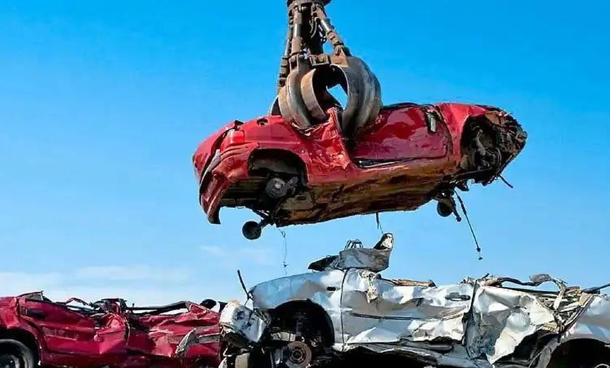 पुराने इंजन से बिगड़ी हवा