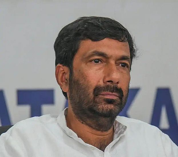 राज्यपाल की भूमिका असंवैधानिक : सलीम अहमद का हमला