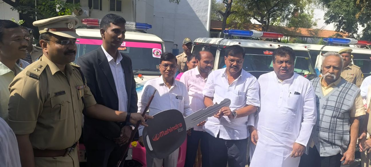 अक्का पड़े योजना का मोबाइल वाहन रवाना