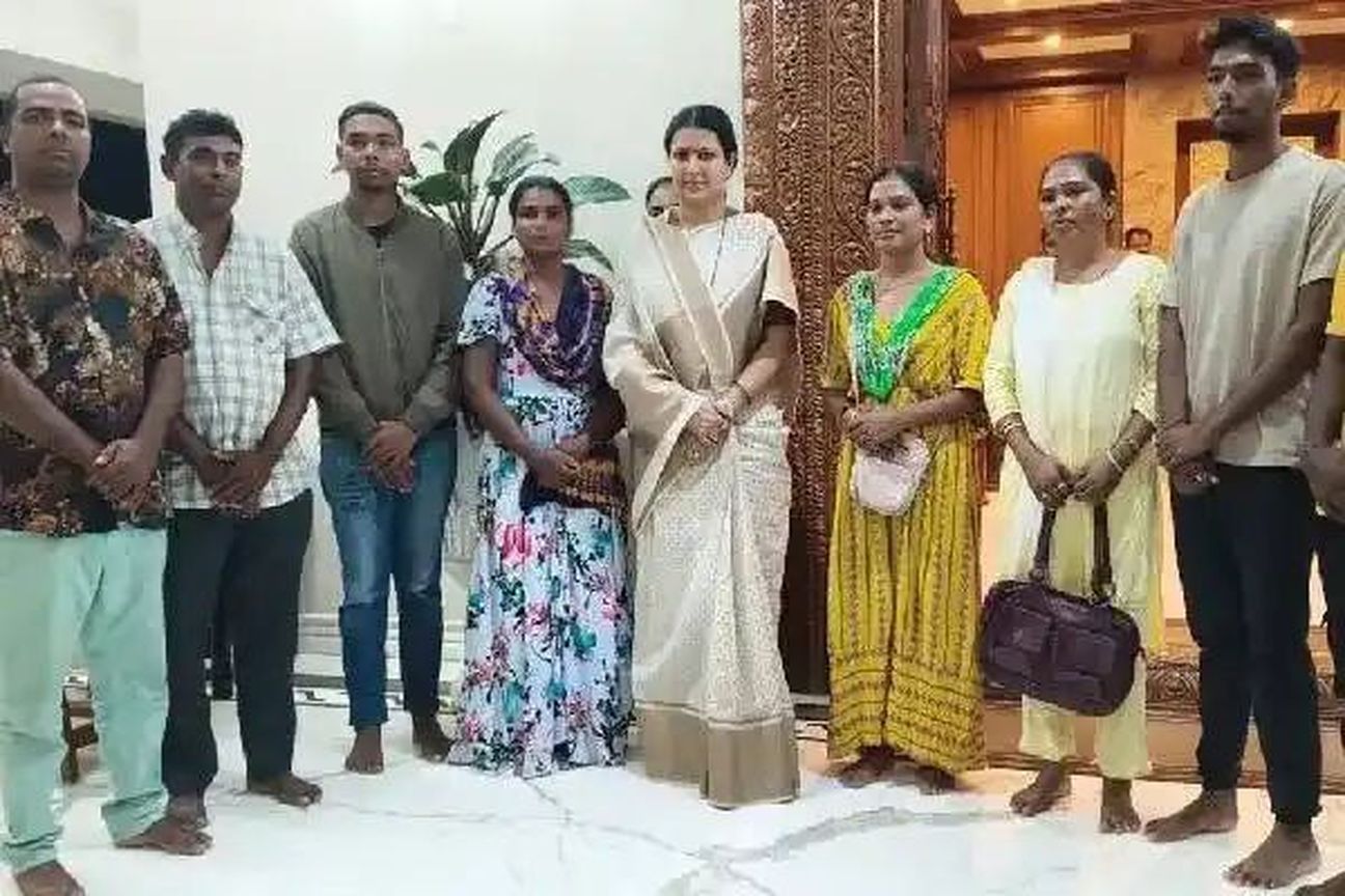 दावणगेरे की सांसद से मिले हक्की-पिक्की समुदाय के सदस्य