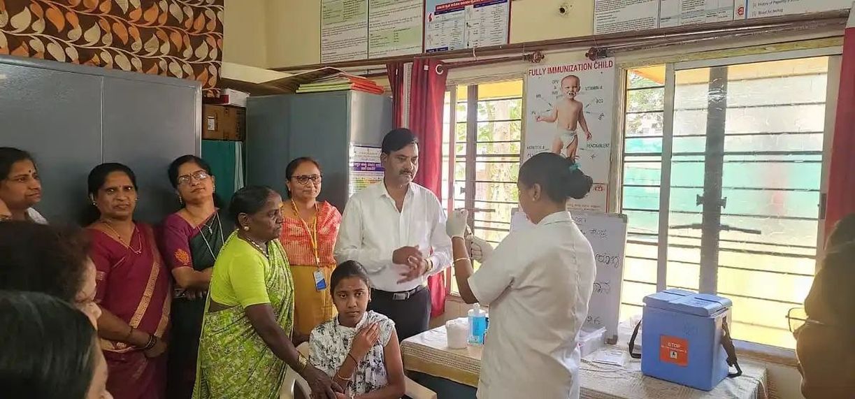 लड़कियों को मुफ्त एचपीवी वैक्सीन: गर्भाशय ग्रीवा कैंसर से बचाव की पहल