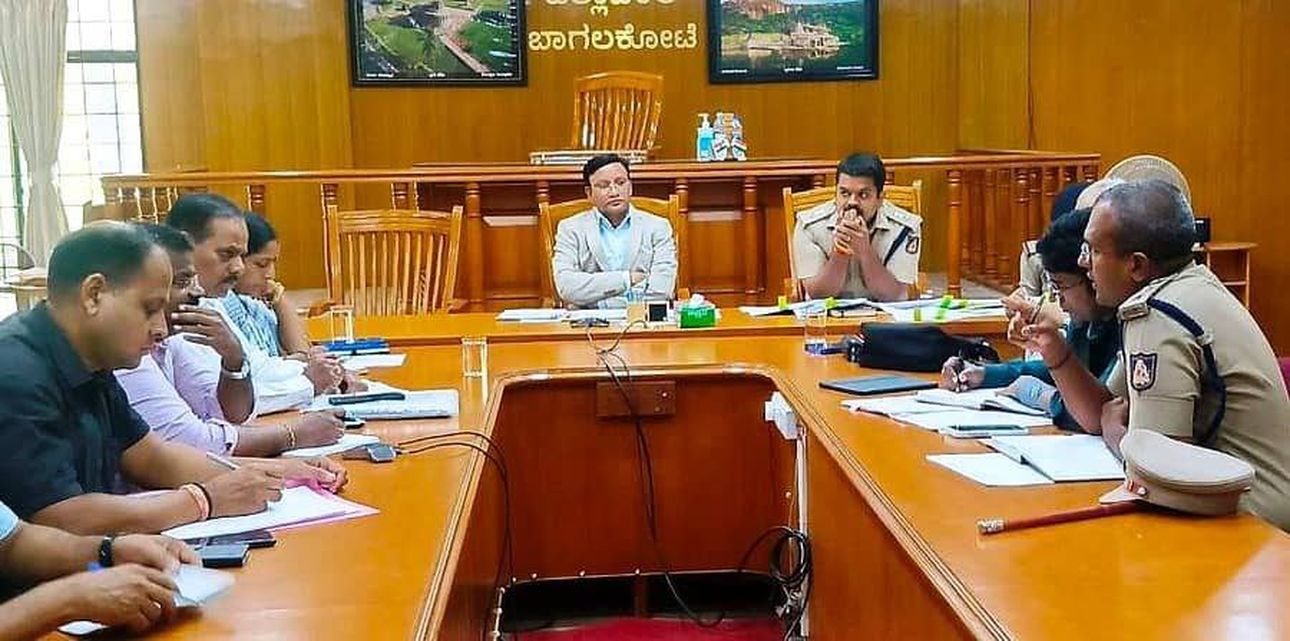 आयोजकों व अनुमति देने वाले अधिकारियों पर कार्रवाई की मांग