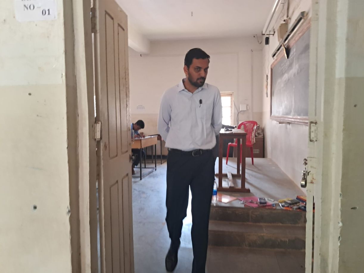 पीयूसी परीक्षा केंद्र का जिपं सीईओ ने किया औचक निरीक्षण