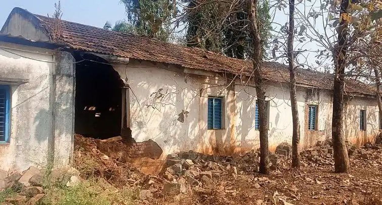 119 वर्ष पुरानी सरकारी स्कूल जर्जर