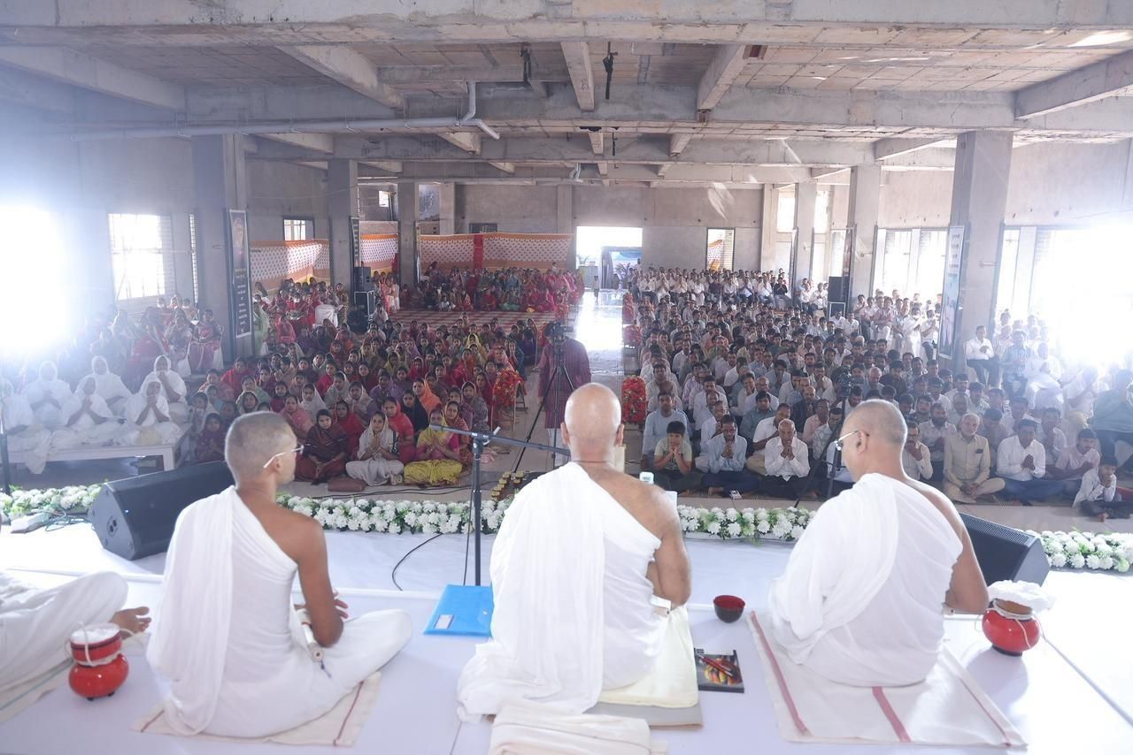 धर्म केवल क्रियाएं नहीं, जीवन परिवर्तन का मार्ग है: आचार्य विमलसागर सूरीश्वर