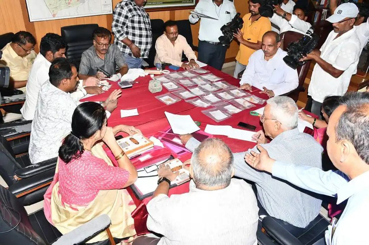 लक्कुंडी में मिला स्वर्ण खजाना विजयनगर काल का