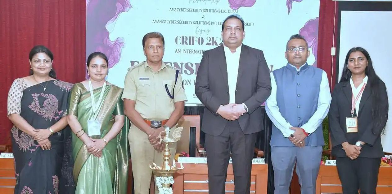 सोशल मीडिया उपयोग में सतर्क रहें