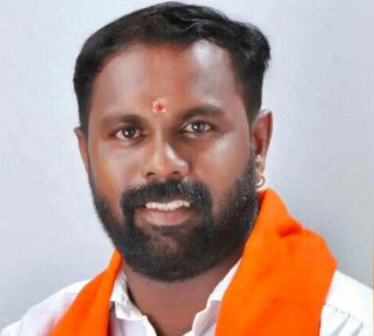 मलपे में हिंदू संगठन के पदाधिकारी पर चाकू से हमला