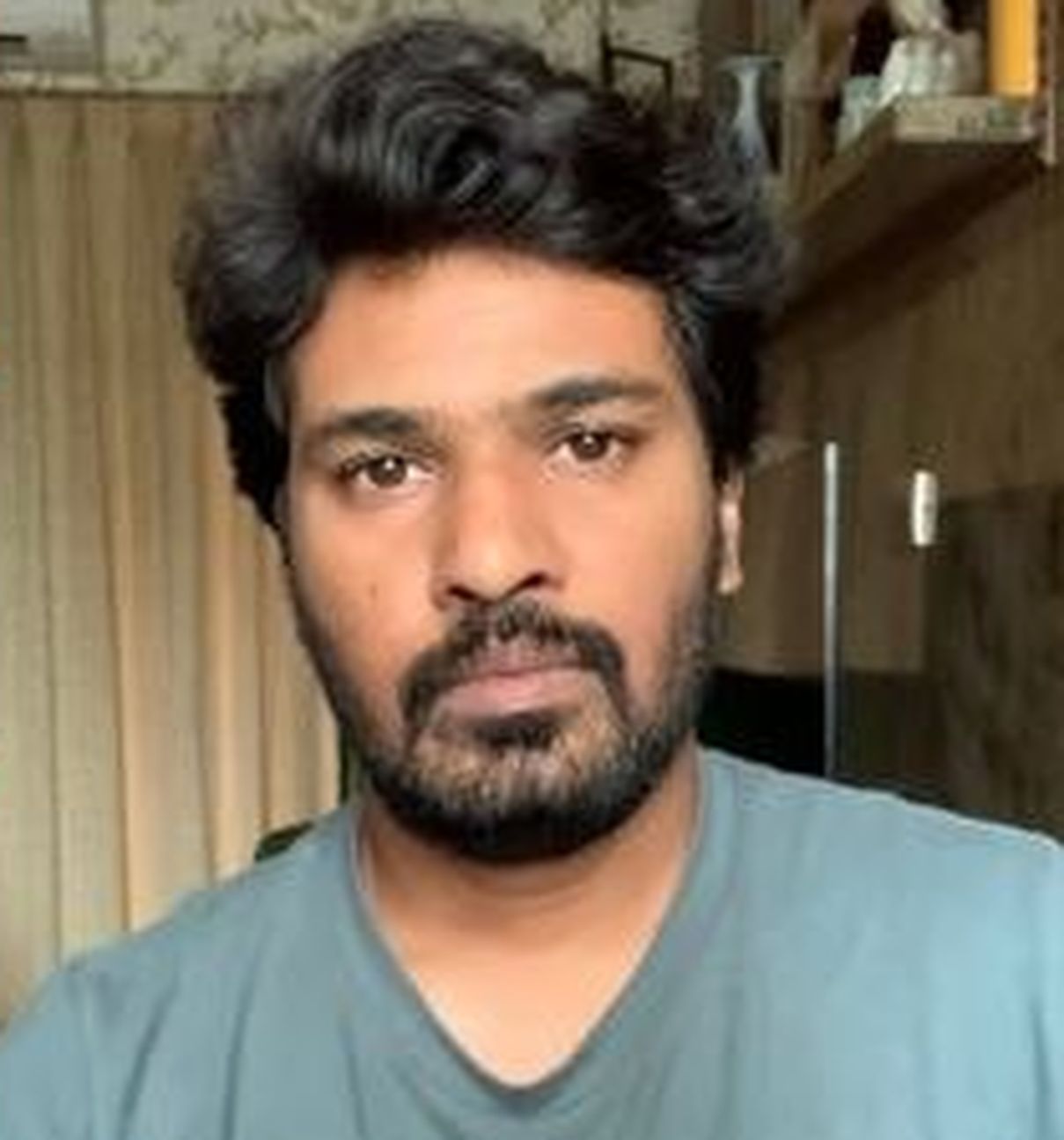 "दबाव के आगे नहीं झुकें, अब भी पीछे न हटें"