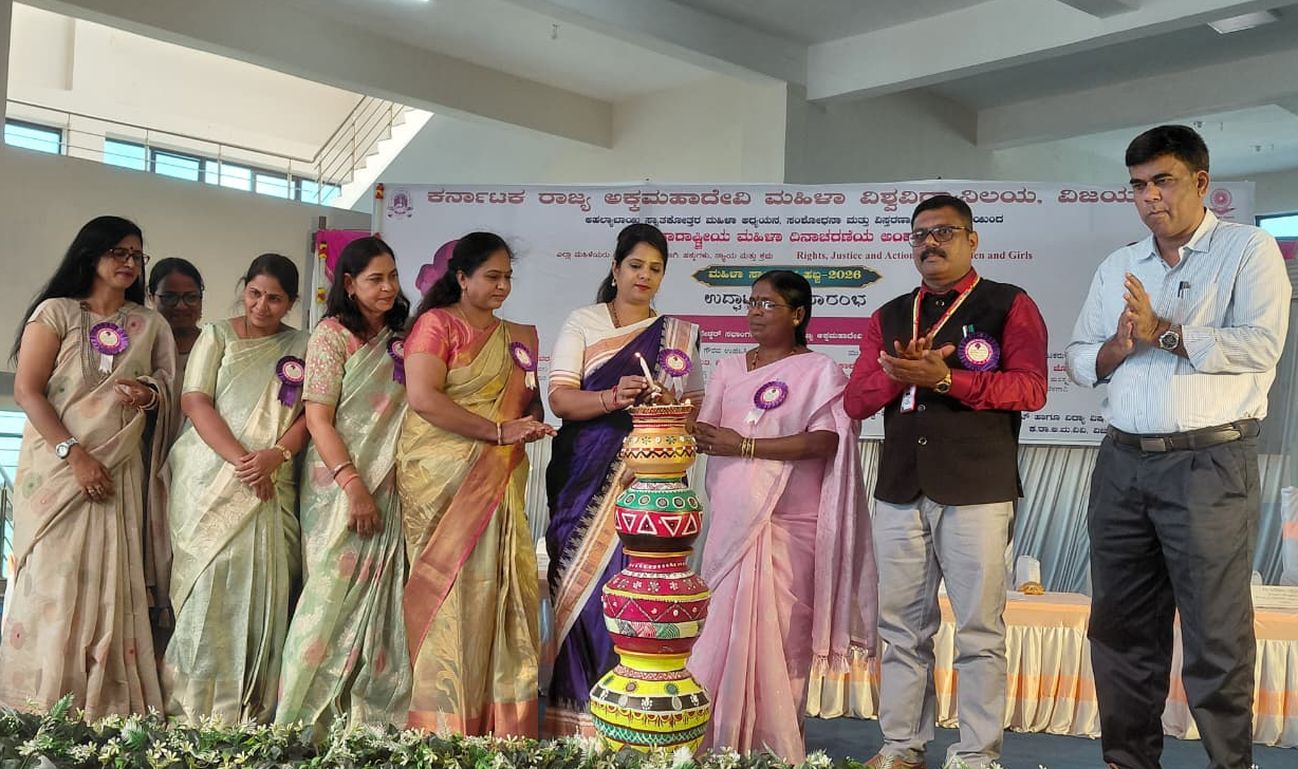 चार दीवारों से बाहर निकलेंगी महिलाएं, तभी होगा सशक्तिकरण