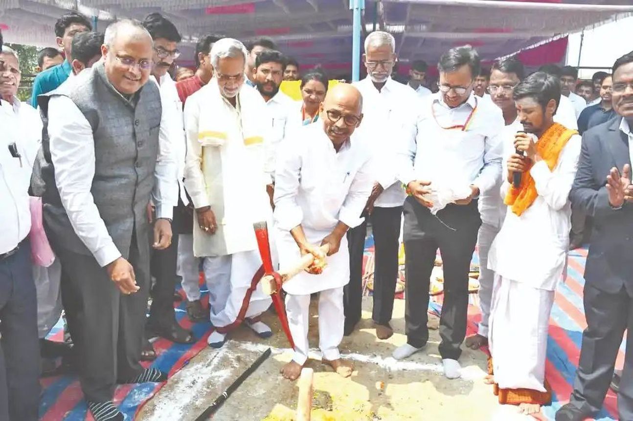 यादगीर में 9.86 करोड़ रुपए से नर्सिंग कॉलेज भवन का शिलान्यास