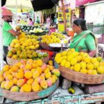 दावणगेरे में आम की खुशबू, लेकिन महंगाई से फीका पड़ा बाजार