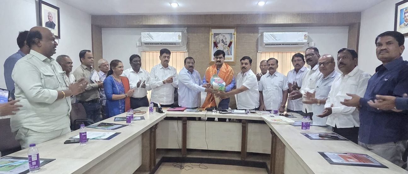 "सूत नहीं तो कपड़ा कैसे बनेगा?"